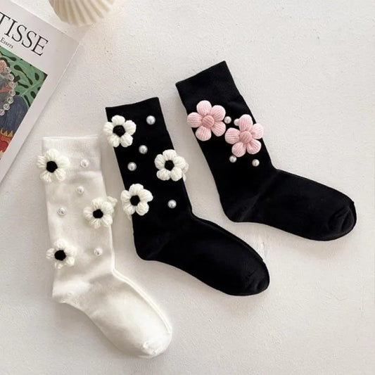 Chaussettes à fleurs en perles noires et blanches