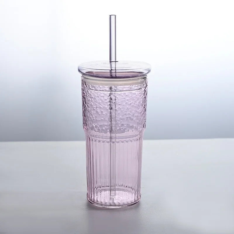 Gobelet en verre rayé de 600 ml avec thé - Couvercle et paille