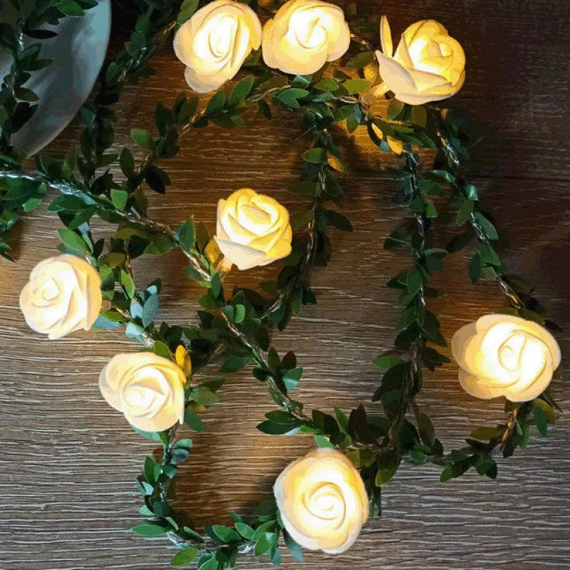 Leuchtende Rosengirlande mit 10/20 LEDs