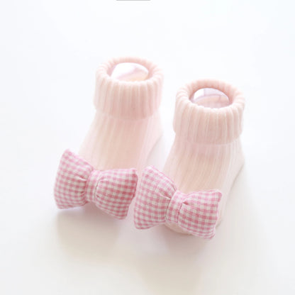 Rutschfeste Babysocken für Neugeborene im Frühling und Herbst