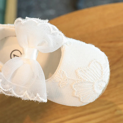 Charmantes chaussures de bébé princesse en dentelle