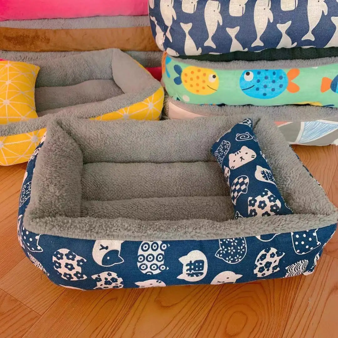 pet bed with pillow