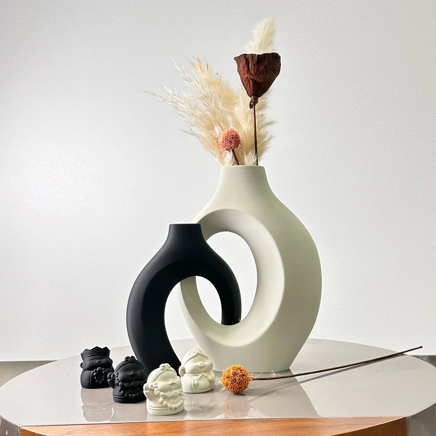 Ensemble de vases en céramique blanche pour la décoration intérieure