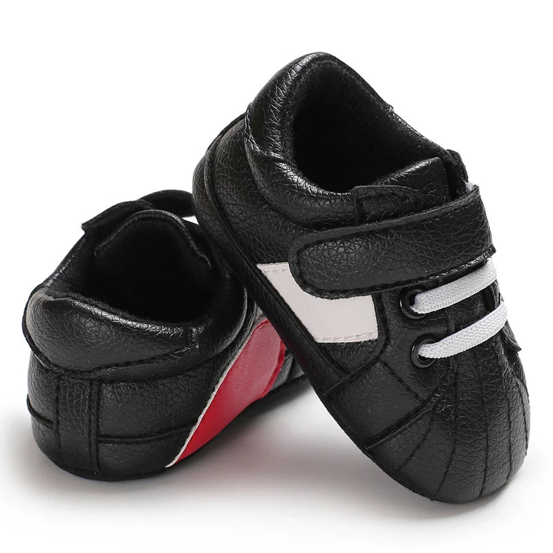 Mehrfarbige Baby-Sneaker aus PU-Leder mit weicher Sohle