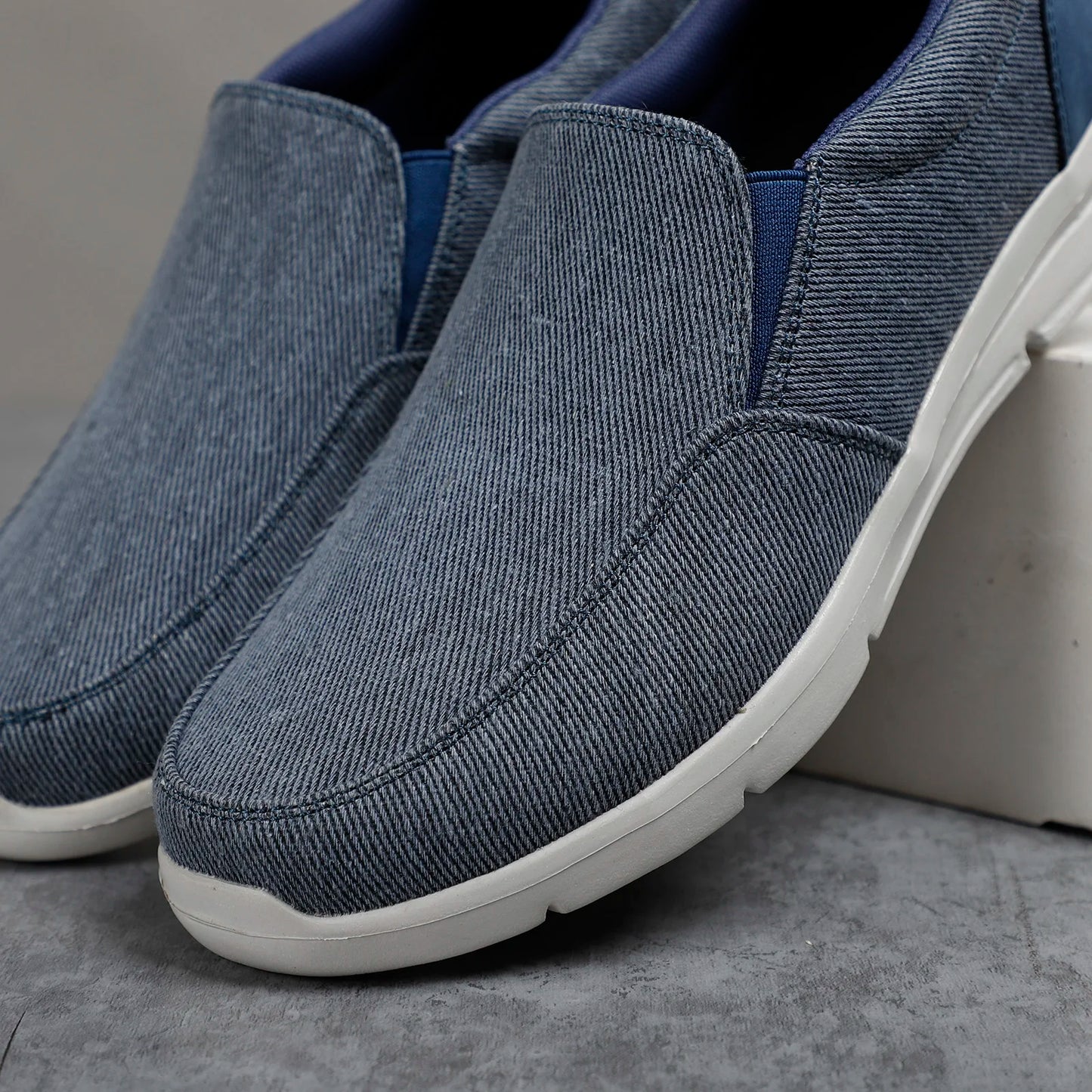 Men's Casual Slip-On Canvas Sneakers