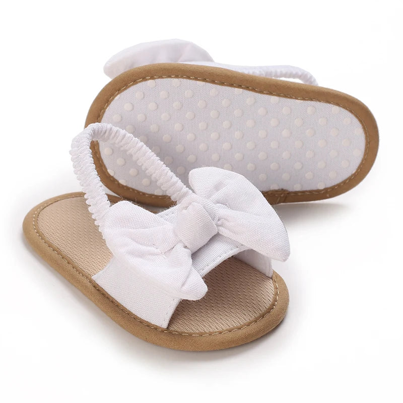 Baby-Mädchen-Sandalen mit weicher Sohle und Blumenmuster