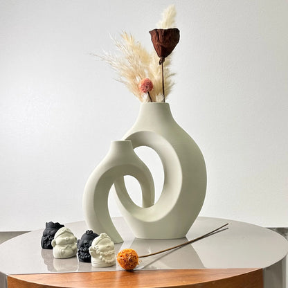 Ensemble de vases en céramique blanche pour la décoration intérieure