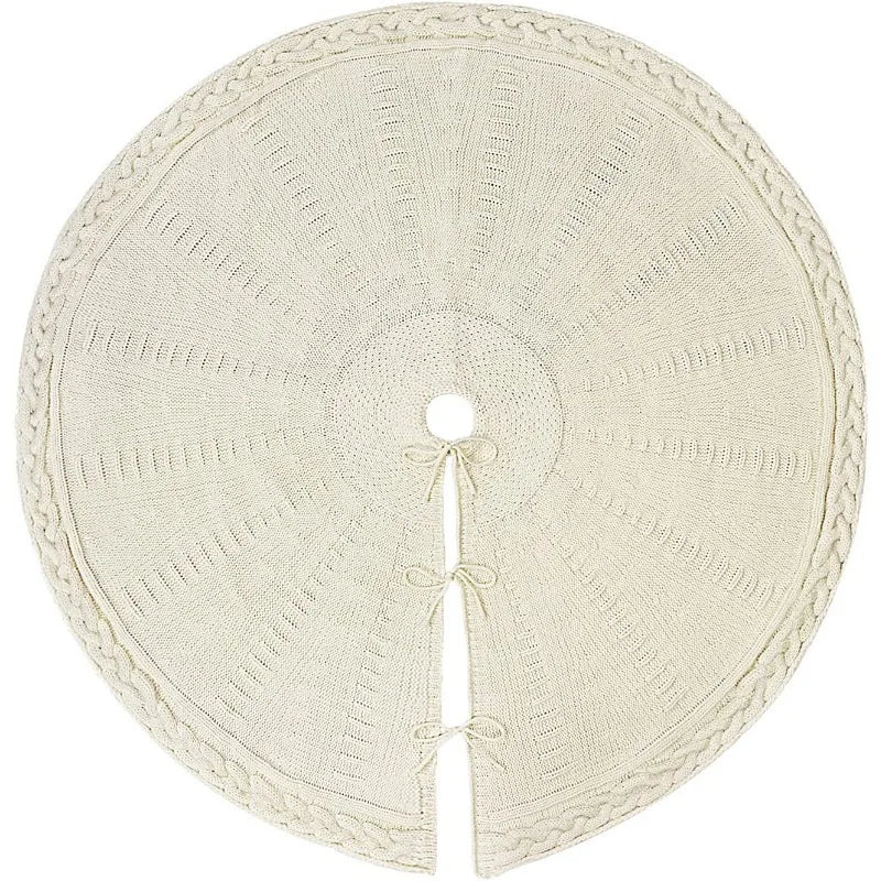 white tree skirt
