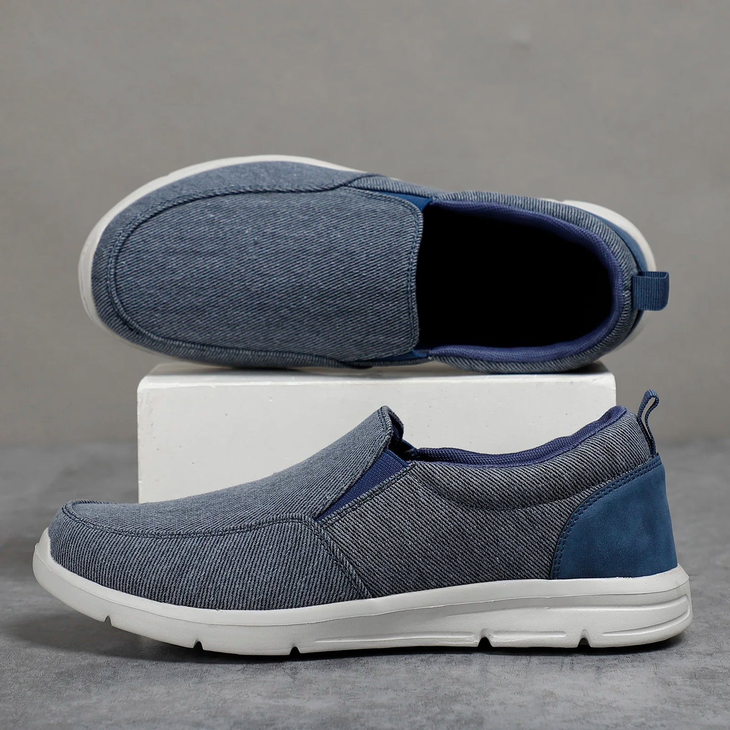 Men's Casual Slip-On Canvas Sneakers