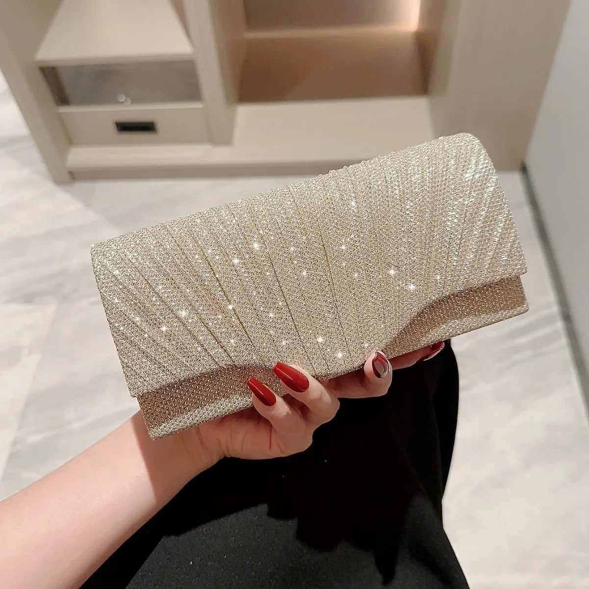 Women's Chain Shoulder Silver Glitter Clutch - Evening Bag